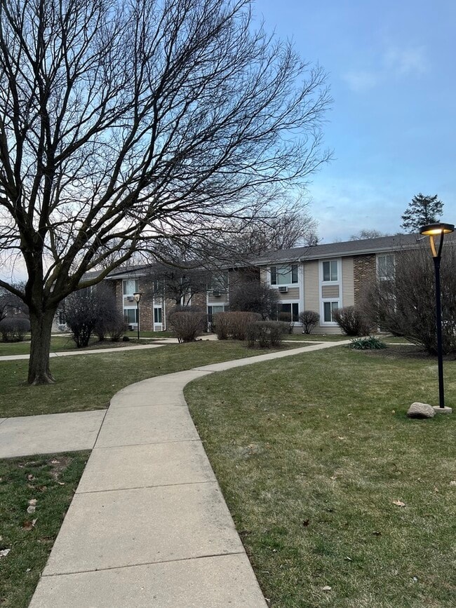 Building Photo - 1500 Light Road