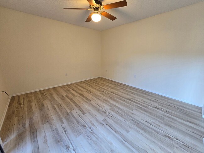 Building Photo - Cozy 2 bed/ 2 bath Villa in Beekman Lakes ...