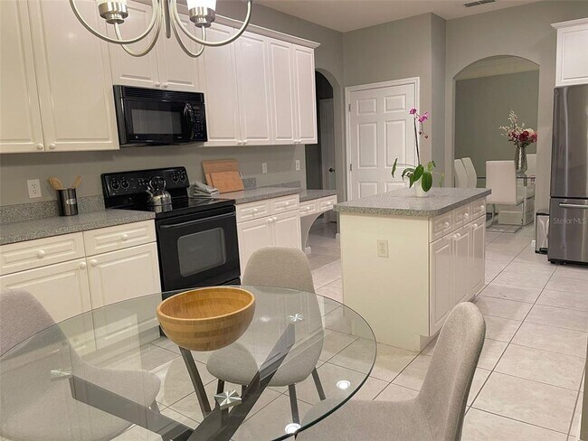 Building Photo - 2877 Paige Dr