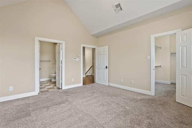 Building Photo - 5812 La Vista Dr