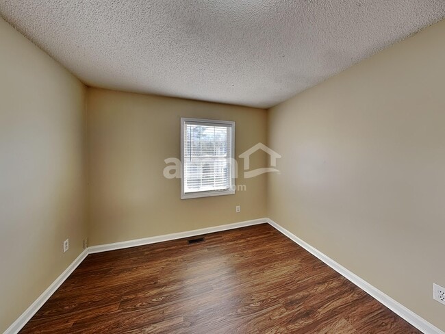 Building Photo - 32 Alston Ln SW