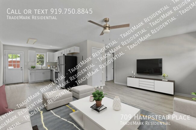 Building Photo - 709 Hampstead Pl