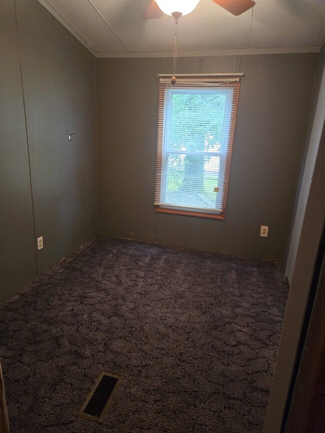 Building Photo - Ask about available financing