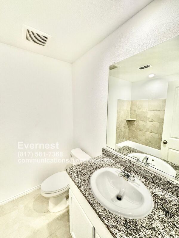 Building Photo - 1517 Vattier St
