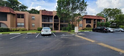 Building Photo - 8632 NW 34th Pl