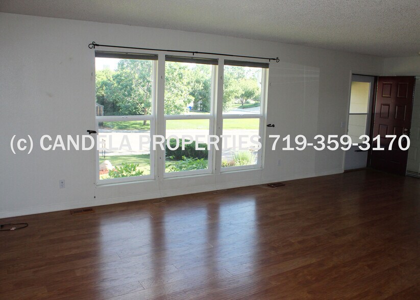 Building Photo - 3474 Oak Creek Dr W