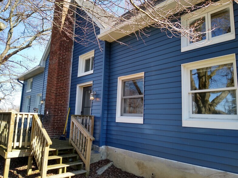 Building Photo - 21330 Old York Rd