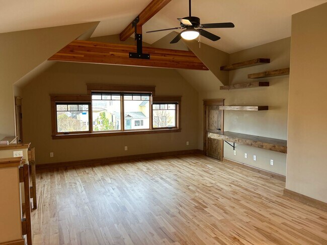 Building Photo - 205 N Bozeman Ave