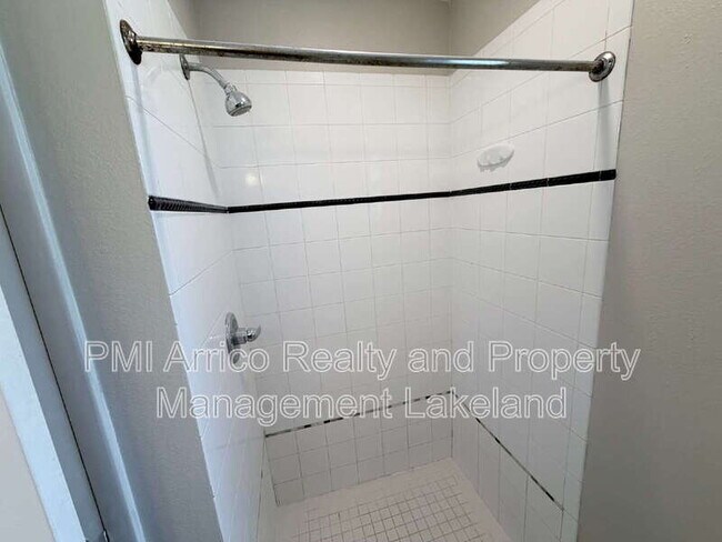 Building Photo - 3584 Raintree Cir
