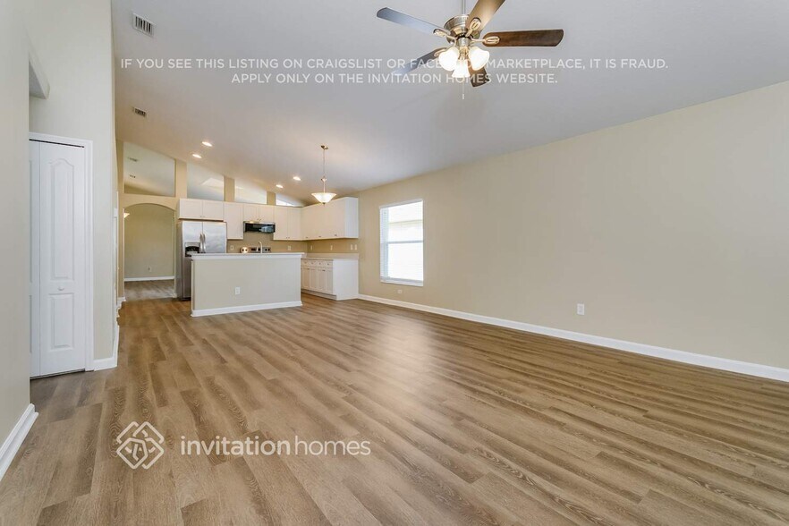 Building Photo - 15733 Bay Vista Dr