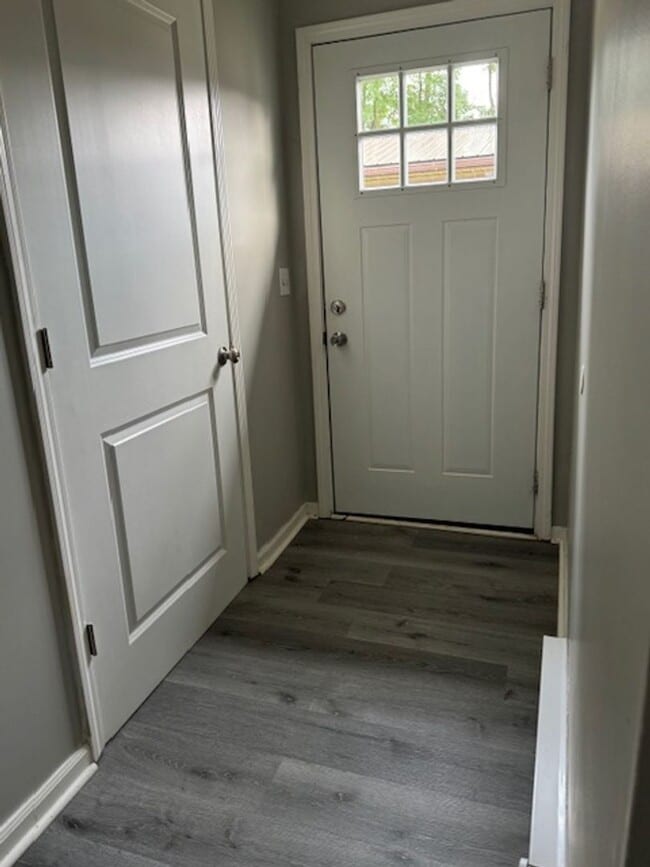 Building Photo - 6621 Fairfield Ave