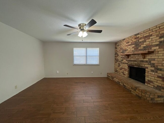 Building Photo - 7536 Meadowlark Ln N