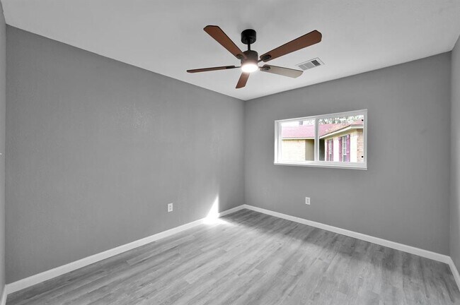 Building Photo - 22603 Pebworth Pl