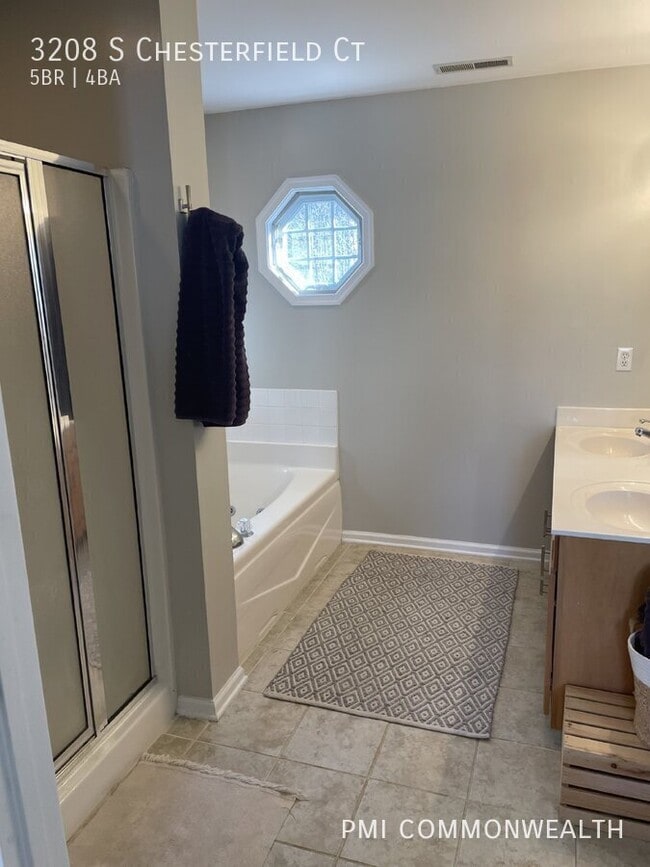 Building Photo - 3208 S Chesterfield Ct