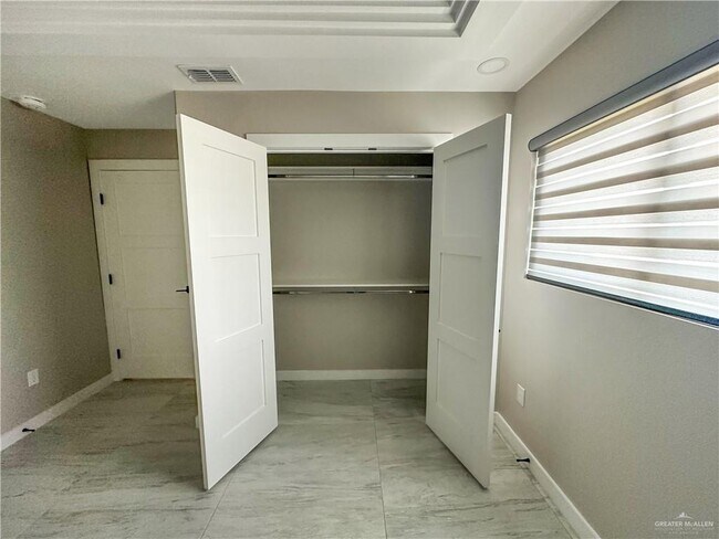 Building Photo - 19 Corales St