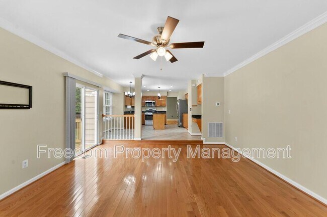 Building Photo - 9140 Worthington Dr