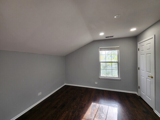 Building Photo - 1236 Churchill Ct