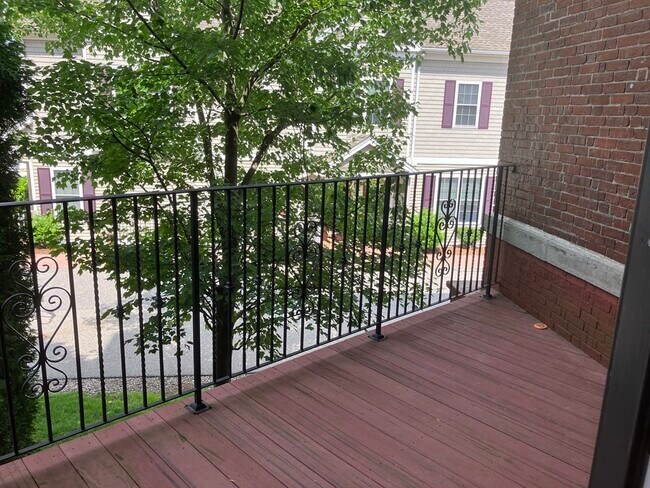 Building Photo - 215 Harvard St