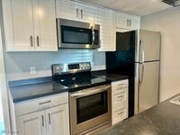 Building Photo - 1360 Melanie Dr