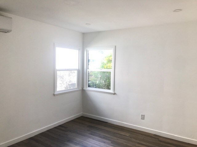 Building Photo - 6932 Agnes Ave