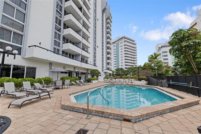 Building Photo - 3200 Collins Ave
