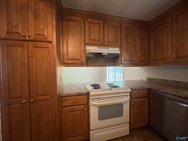 Building Photo - 4718 Rutledge Dr NW