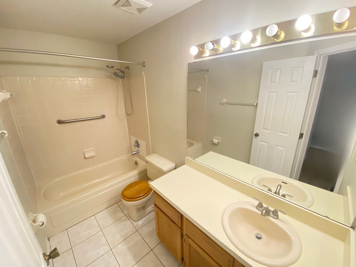 Building Photo - 1141 Exceller Ct