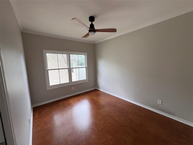 Building Photo - 1204 W 39th St