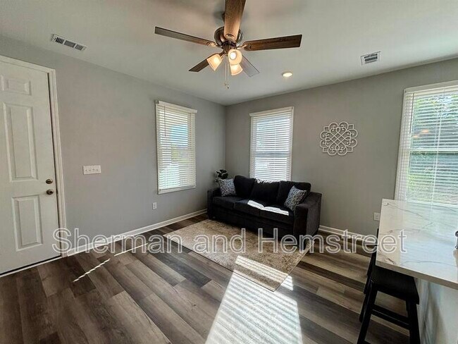 Building Photo - 112 Telfair St