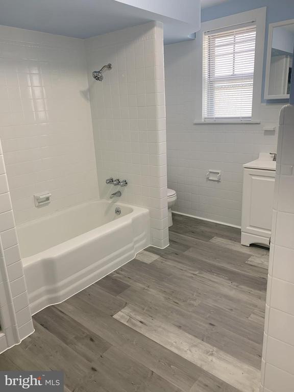 Building Photo - 2982 E Thompson St