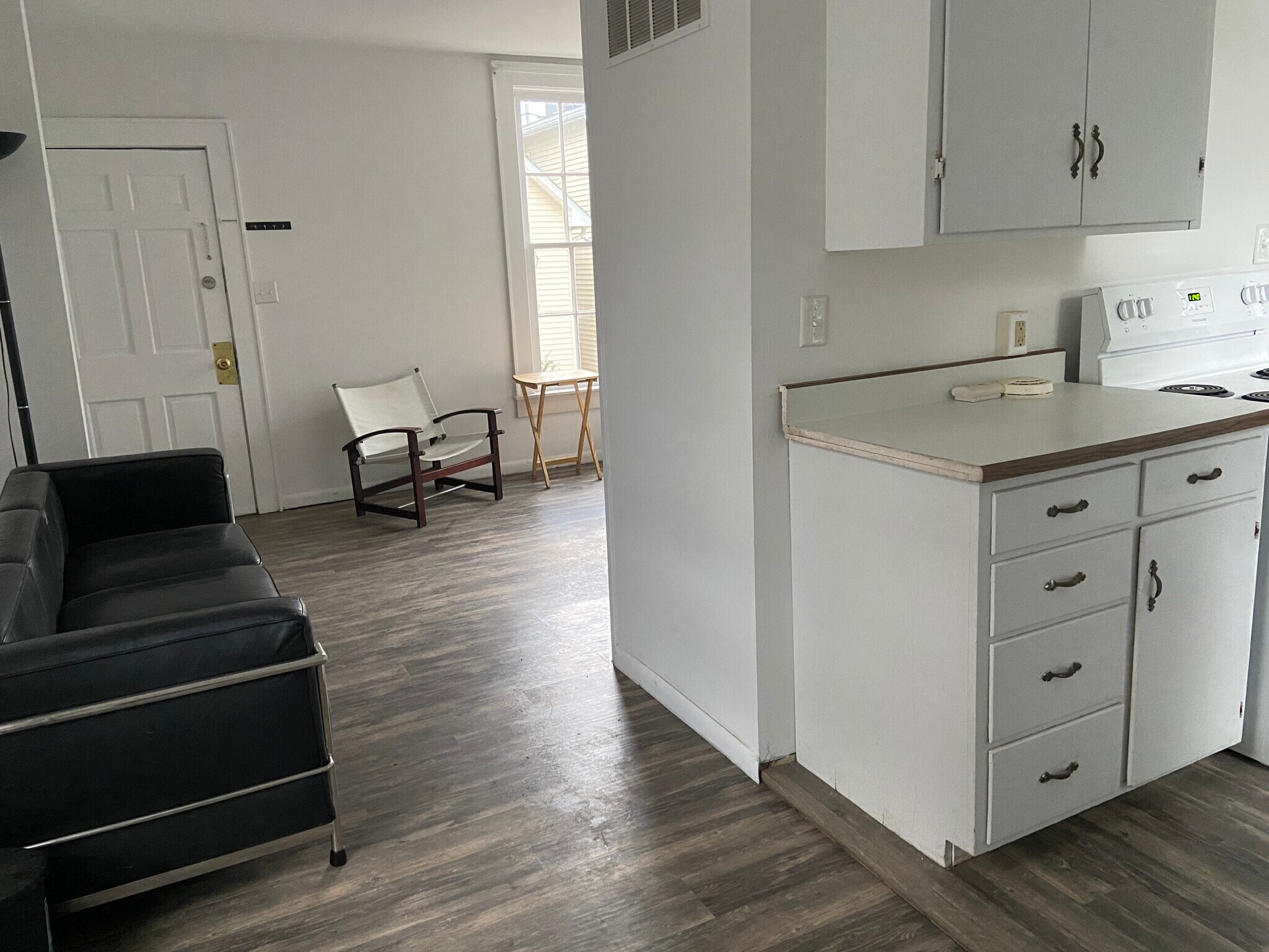 Building Photo - 146 E State St