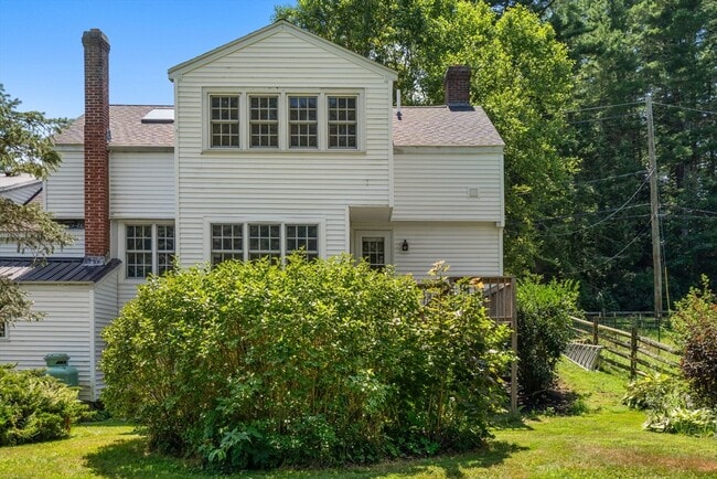 Building Photo - 157 Farm Rd