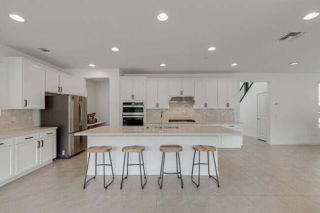 Building Photo - Luxury Henderson Retreat with Private Pool & Loft