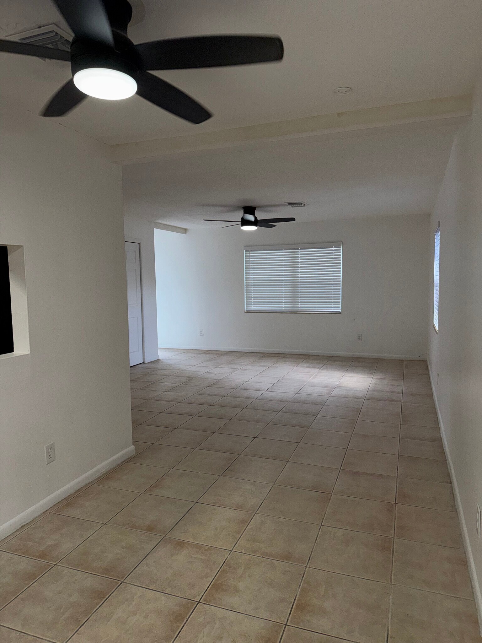 Building Photo - 4759 Myrtle Dr