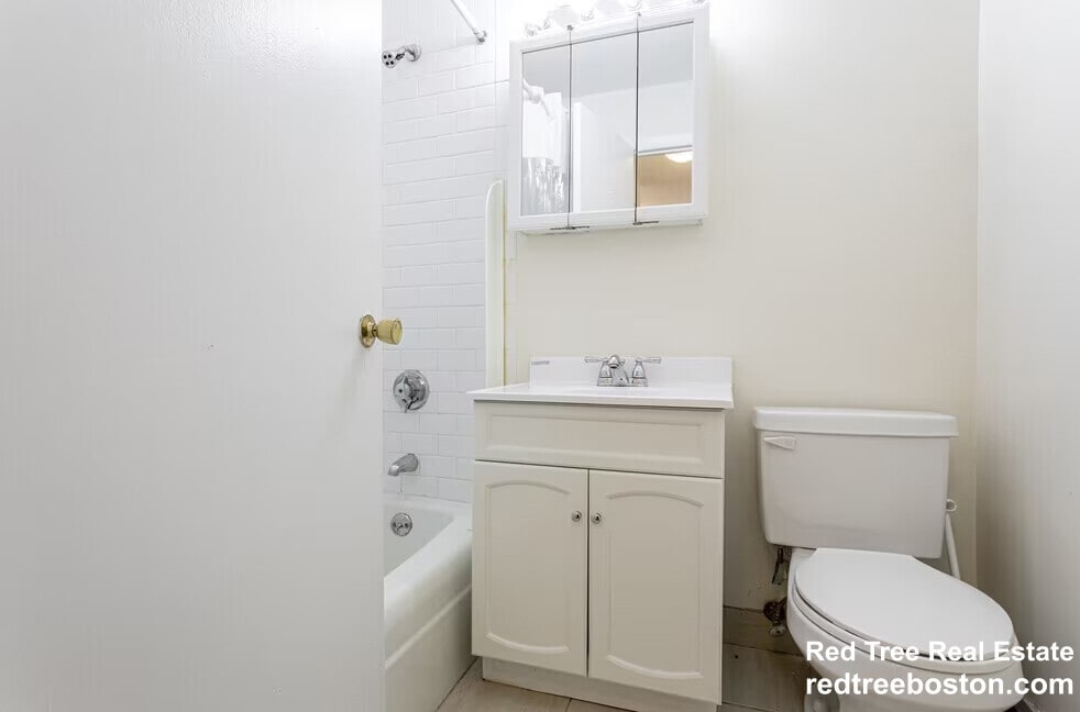 Building Photo - 88 Gardner St