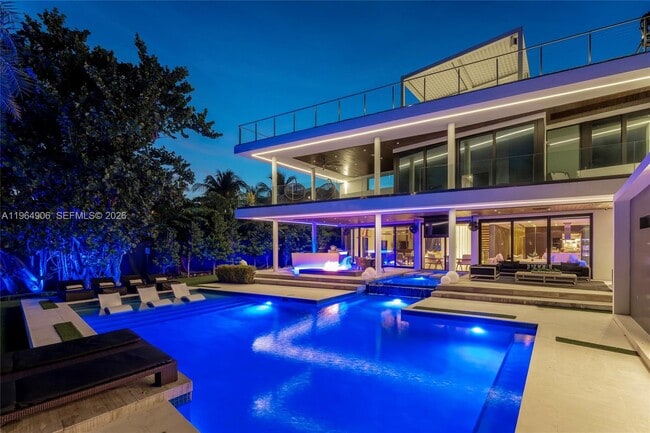 Building Photo - 528 Lakeview Ct