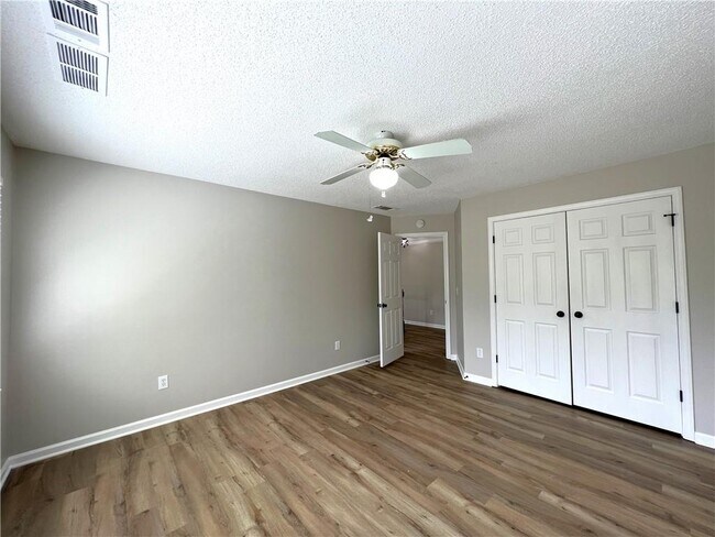 Building Photo - 12560 Crabapple Chase Dr