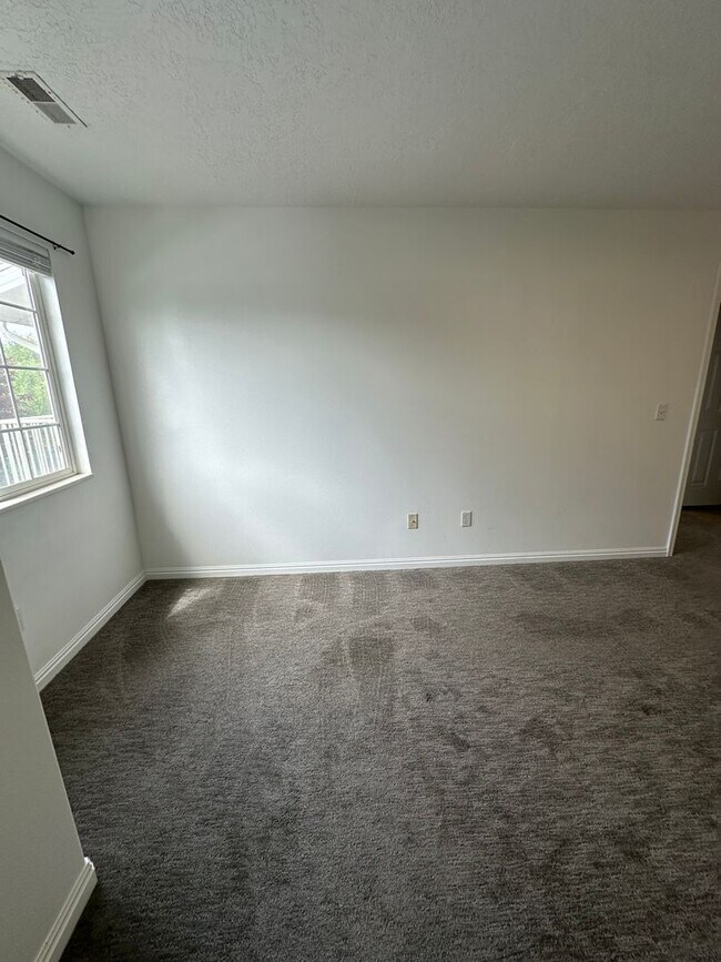 Building Photo - 1026 W 1360 S