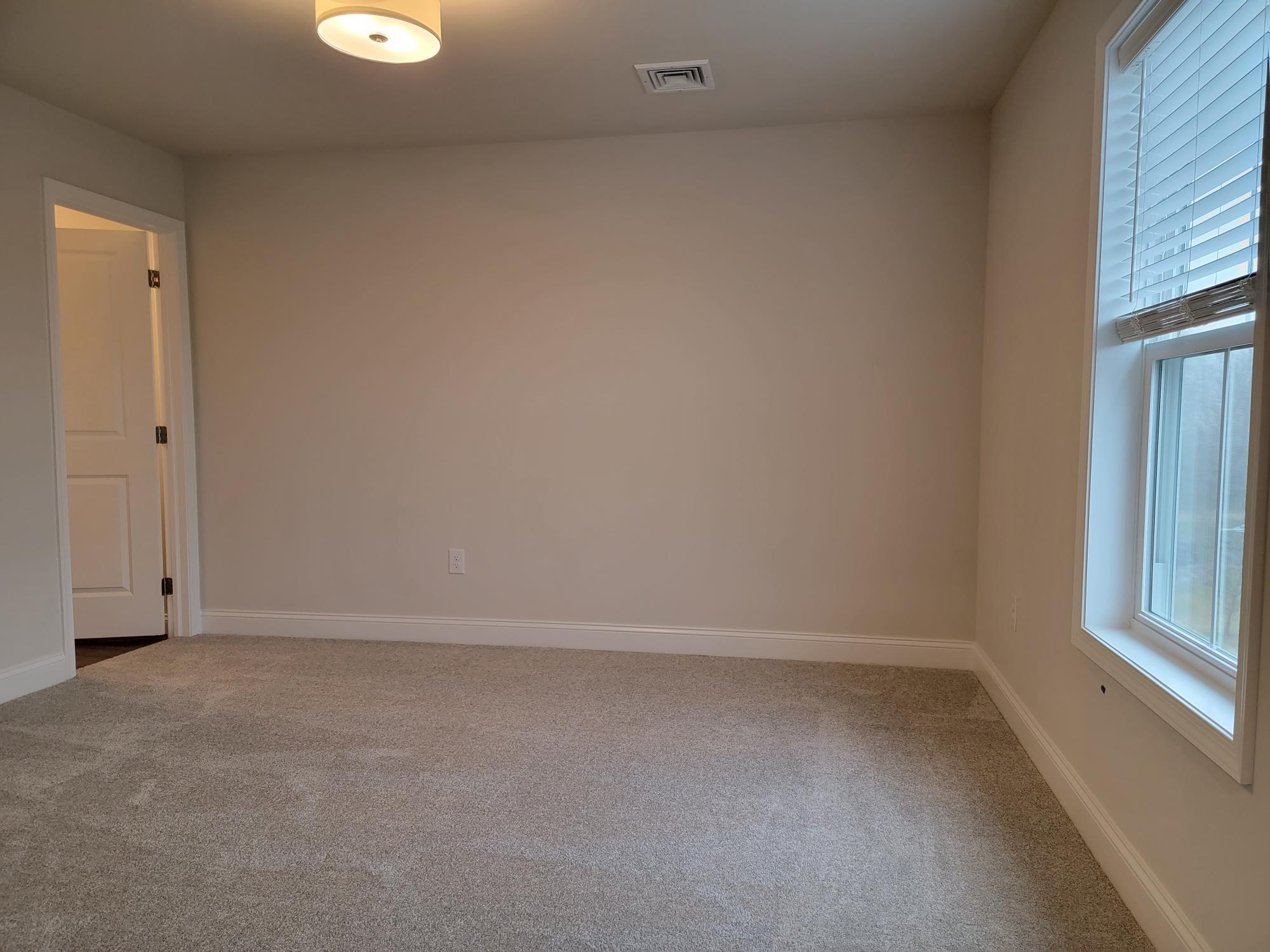Building Photo - 186 Millard Dr