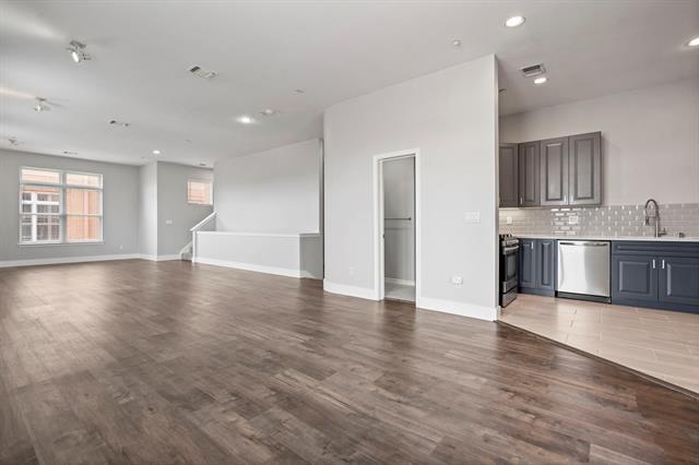 Building Photo - 4412 McKinney Ave