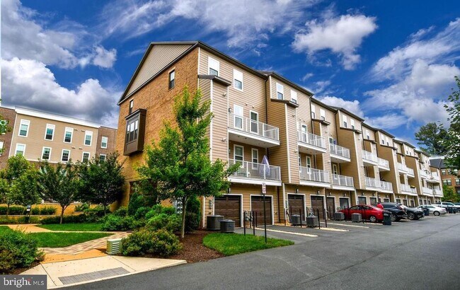 Building Photo - 20739 Heron Landing Dr
