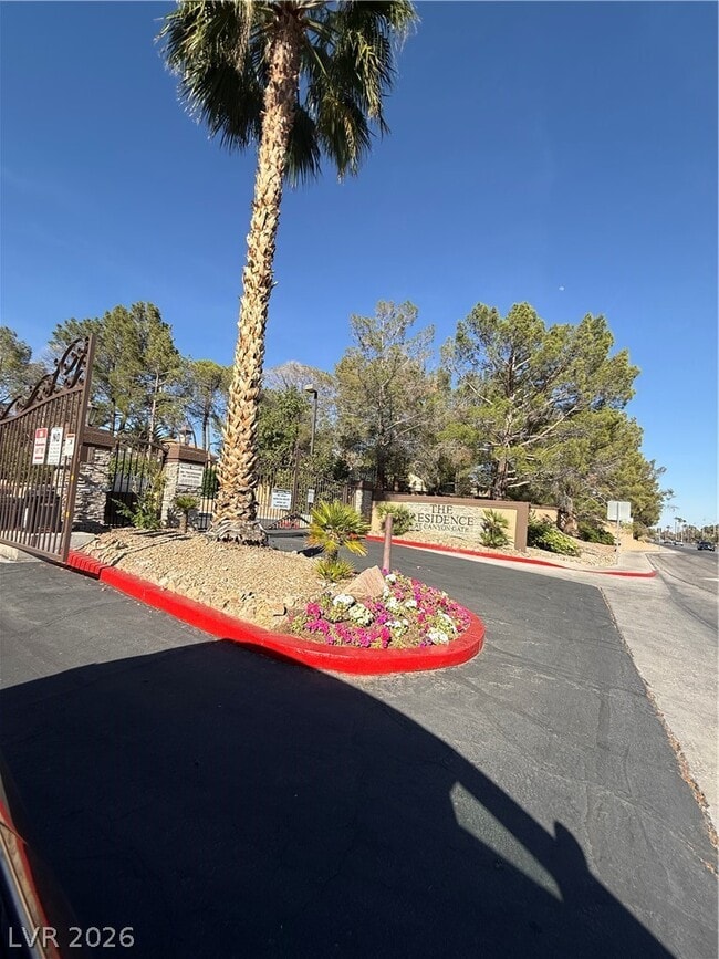 Building Photo - 2200 S Fort Apache Rd