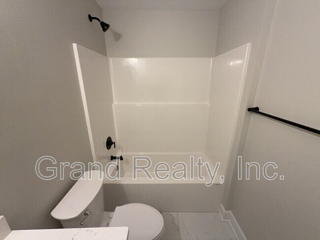 Building Photo - 4880 E Spencer Field Rd