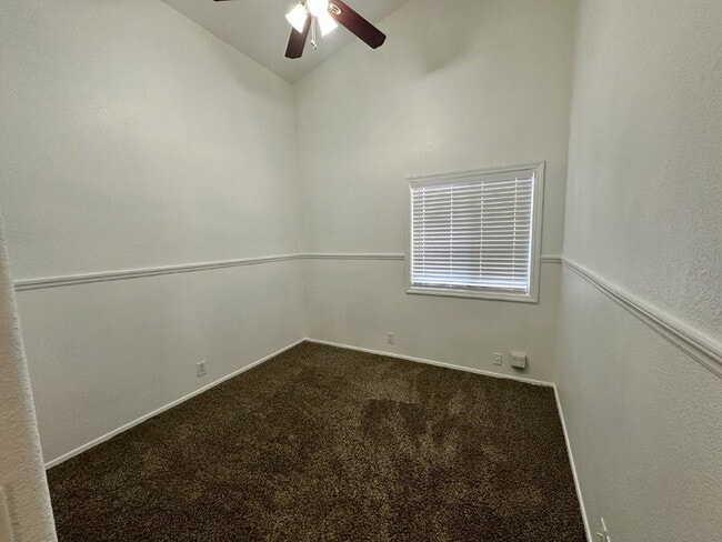 Building Photo - 2353 W Hemlock Ct