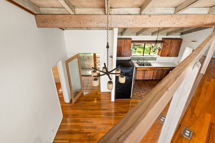 Building Photo - 20932 Canyon Trl