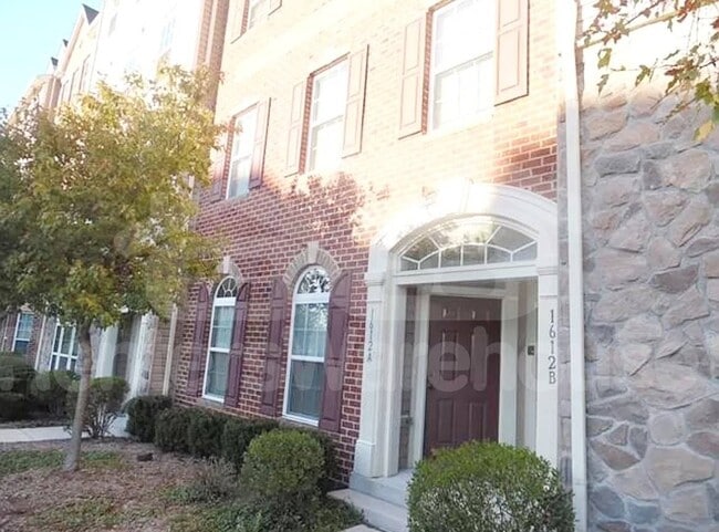 Building Photo - 1612 Hardwick Ct