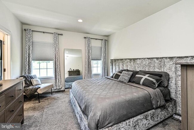 Building Photo - 13821 Litespeed Way