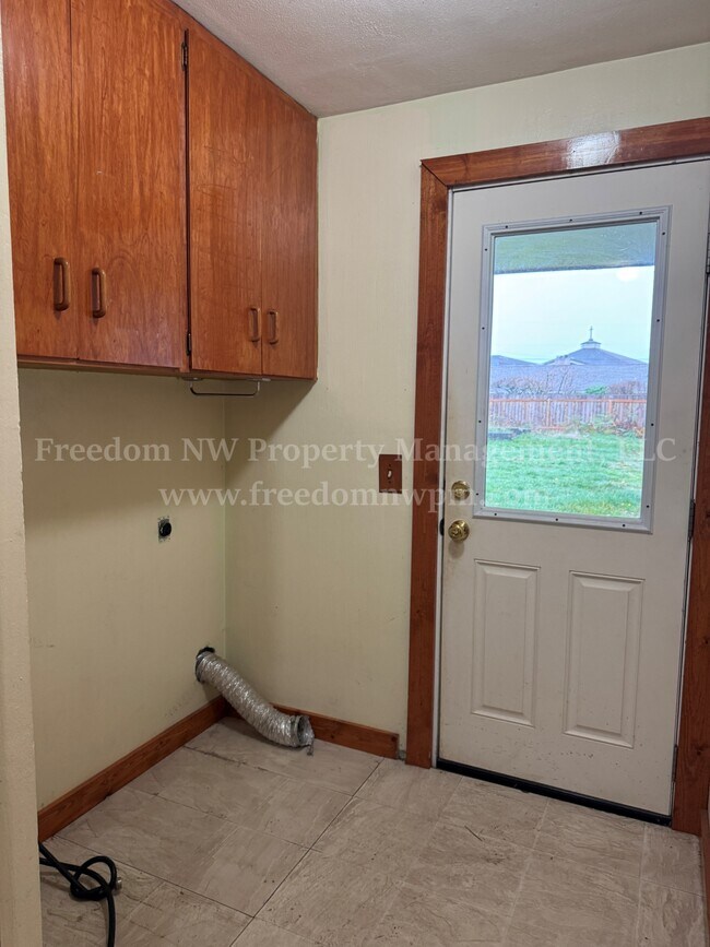 Building Photo - 3420 Prill Rd