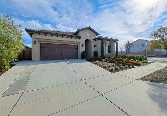 Building Photo - Beautiful 4 Bedroom Home In Clovis!