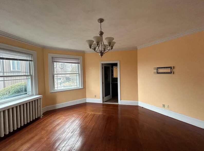 Building Photo - 177 Bellingham Ave